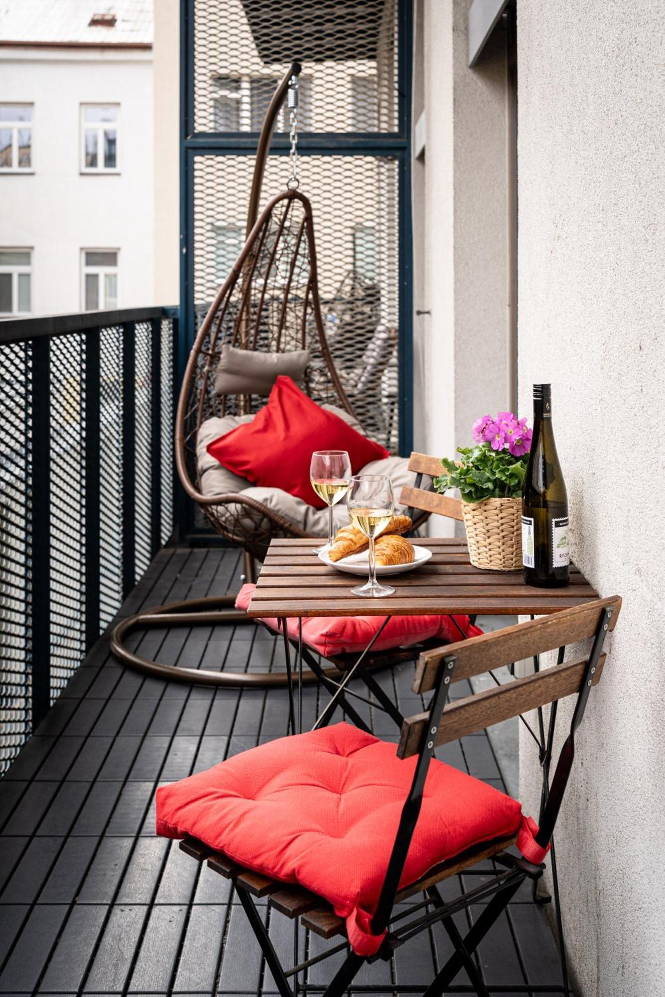 Apartments With Large Balcony, Parking Prague Exterior photo