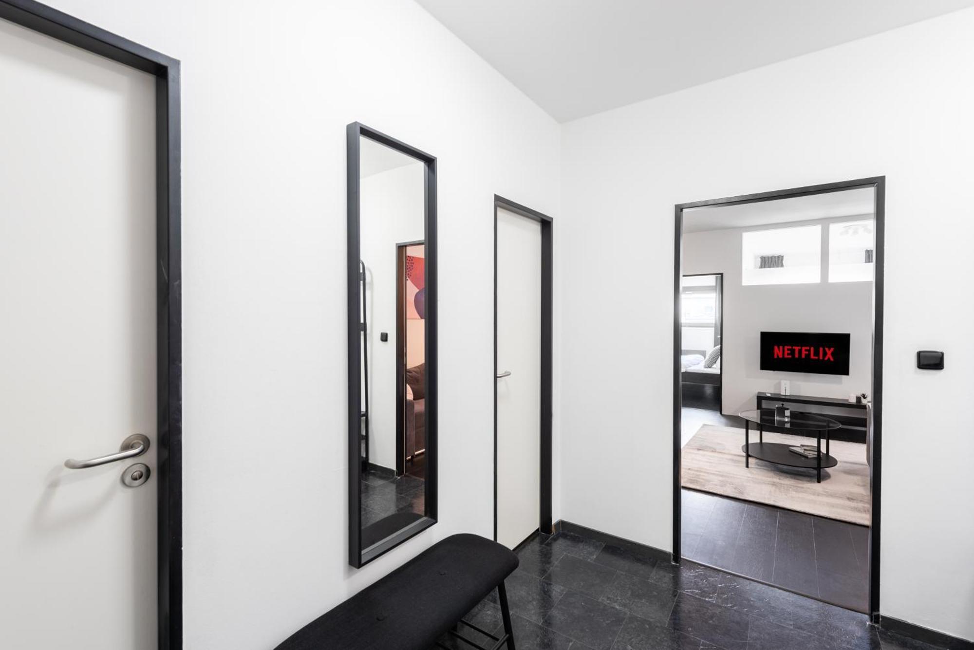 Apartments With Large Balcony, Parking Prague Exterior photo
