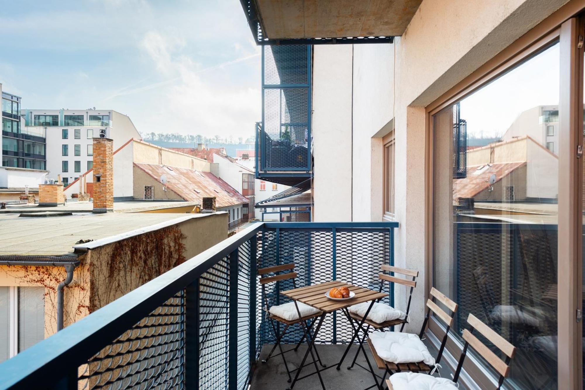 Apartments With Large Balcony, Parking Prague Exterior photo